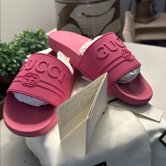 100% authentic Gucci Slides 38 - Picture 2 of 8
